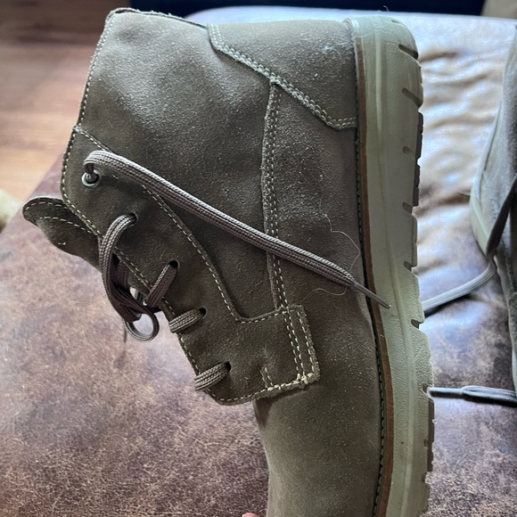 Men’s LLBean low cut boots. - Picture 7 of 7